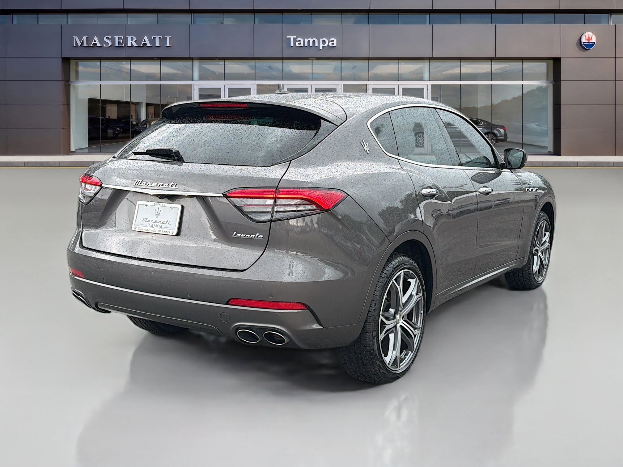 Certified 2023 Maserati Levante GT AWD/4WD image 3