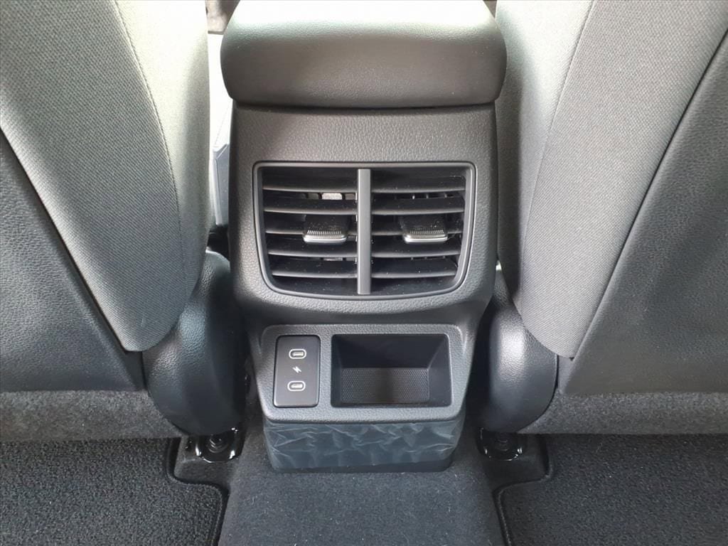 Used 2025 Kia Seltos LX AWD/4WD image 4