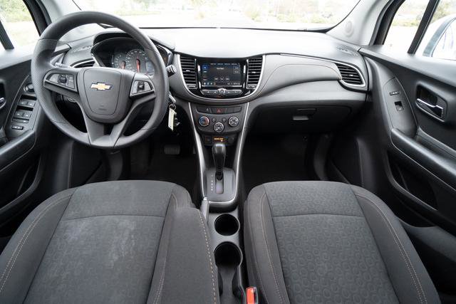 Used 2022 Chevrolet Trax LS w/ Tint and Cruise Package image 13