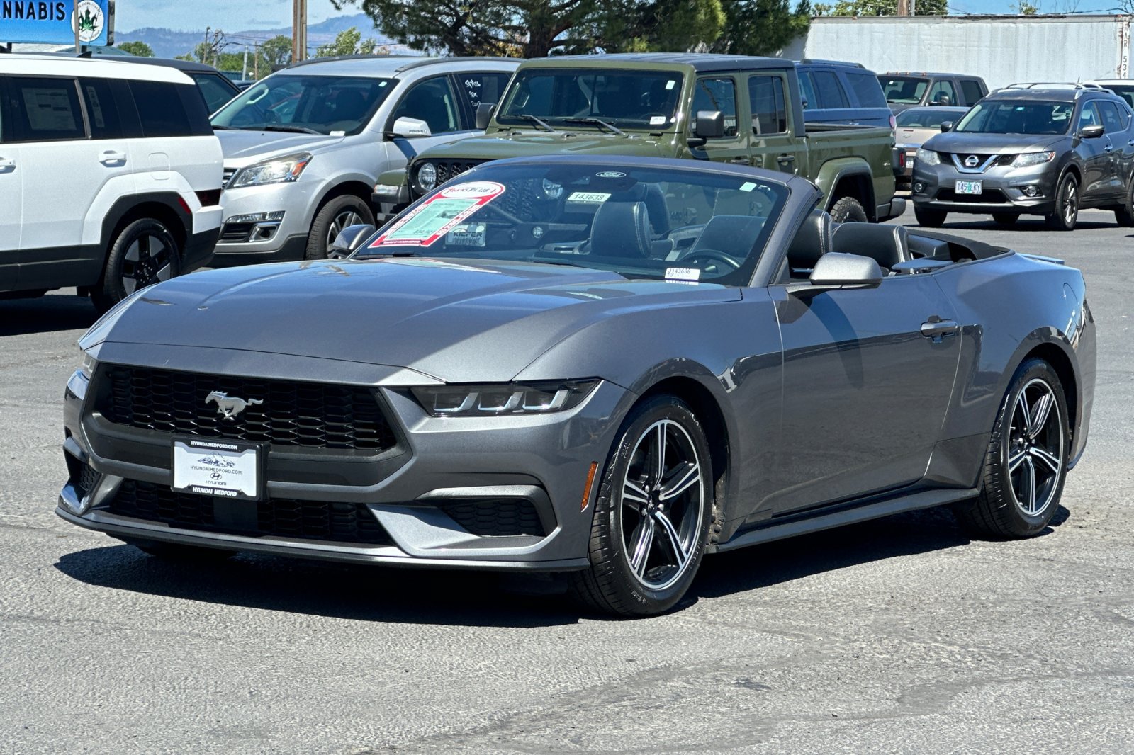 Used 2024 Ford Mustang Premium RWD image 9