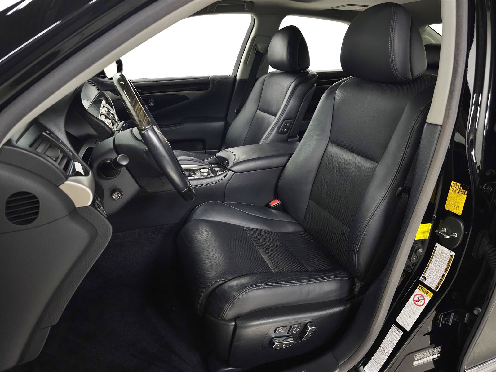 Used 2014 Lexus LS 460 AWD w/ Comfort Package image 16