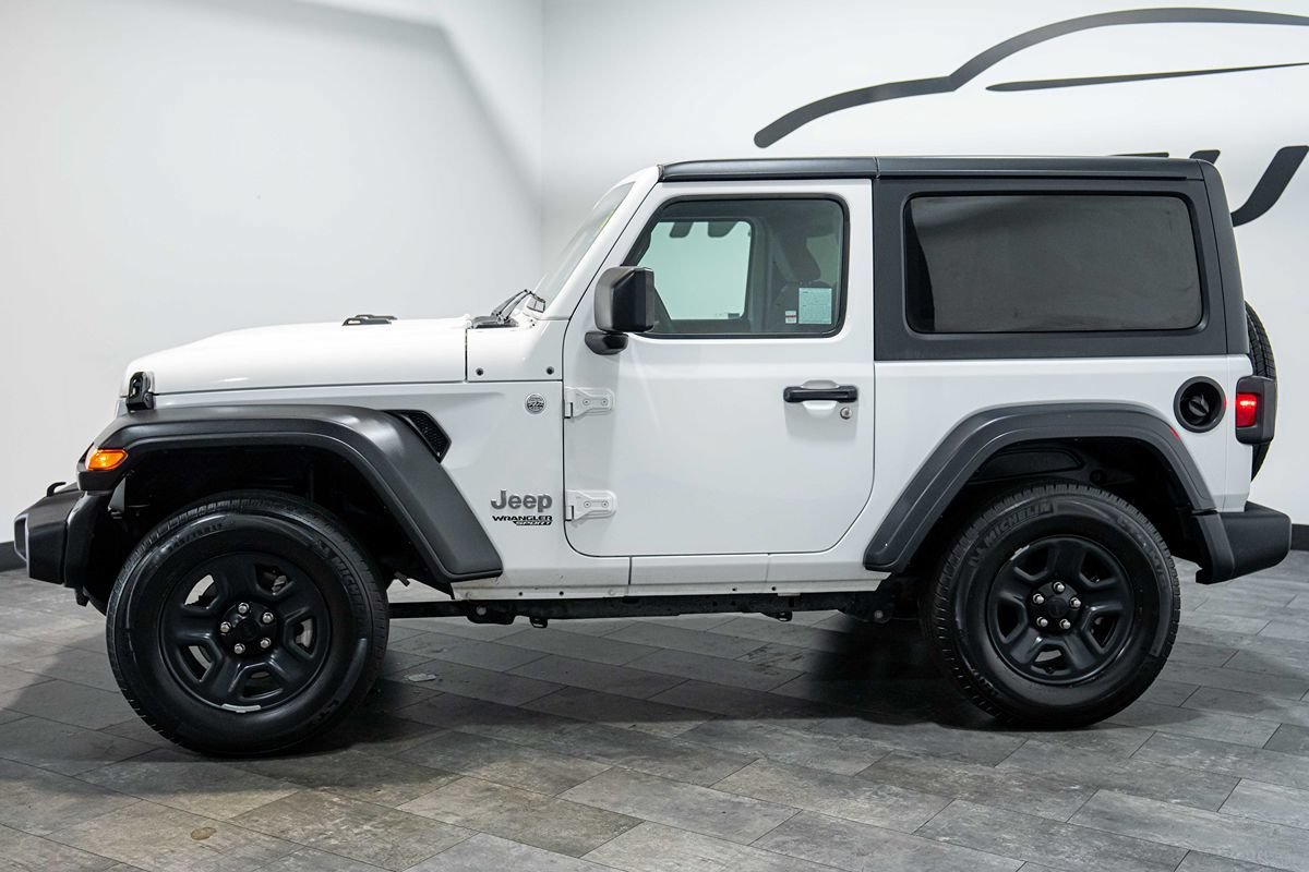 Used 2020 Jeep Wrangler Sport AWD/4WD image 3