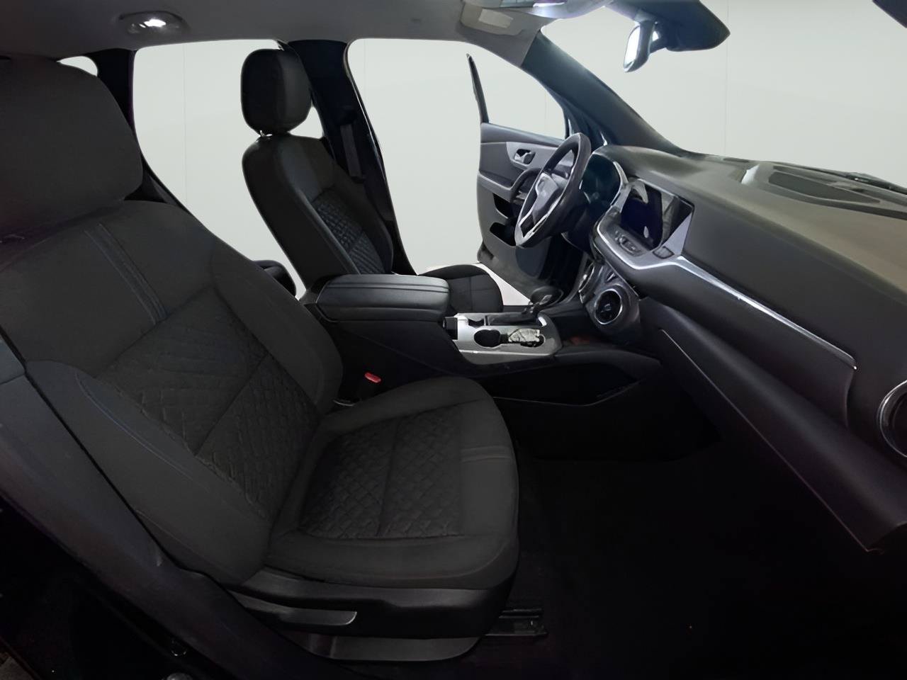 Used 2021 Chevrolet Blazer LT FWD image 41