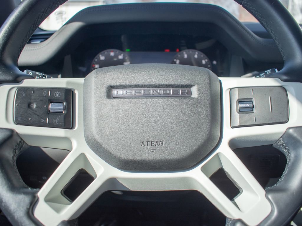 Certified 2024 Land Rover Defender 130 X-Dynamic SE image 15