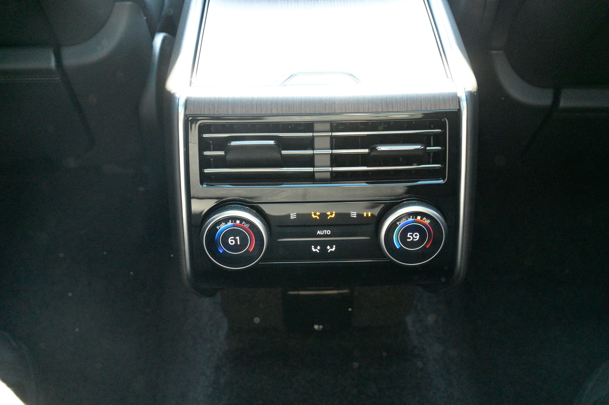 Used 2025 Land Rover Range Rover Long Wheelbase Autobiography image 41