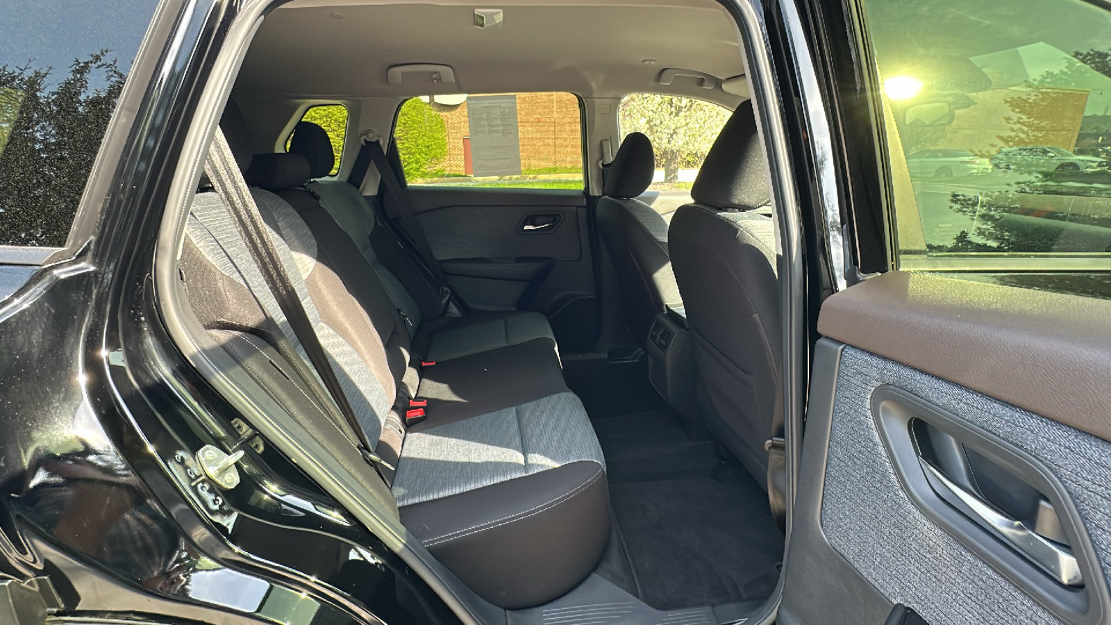 Certified 2023 Nissan Rogue SV AWD/4WD image 23