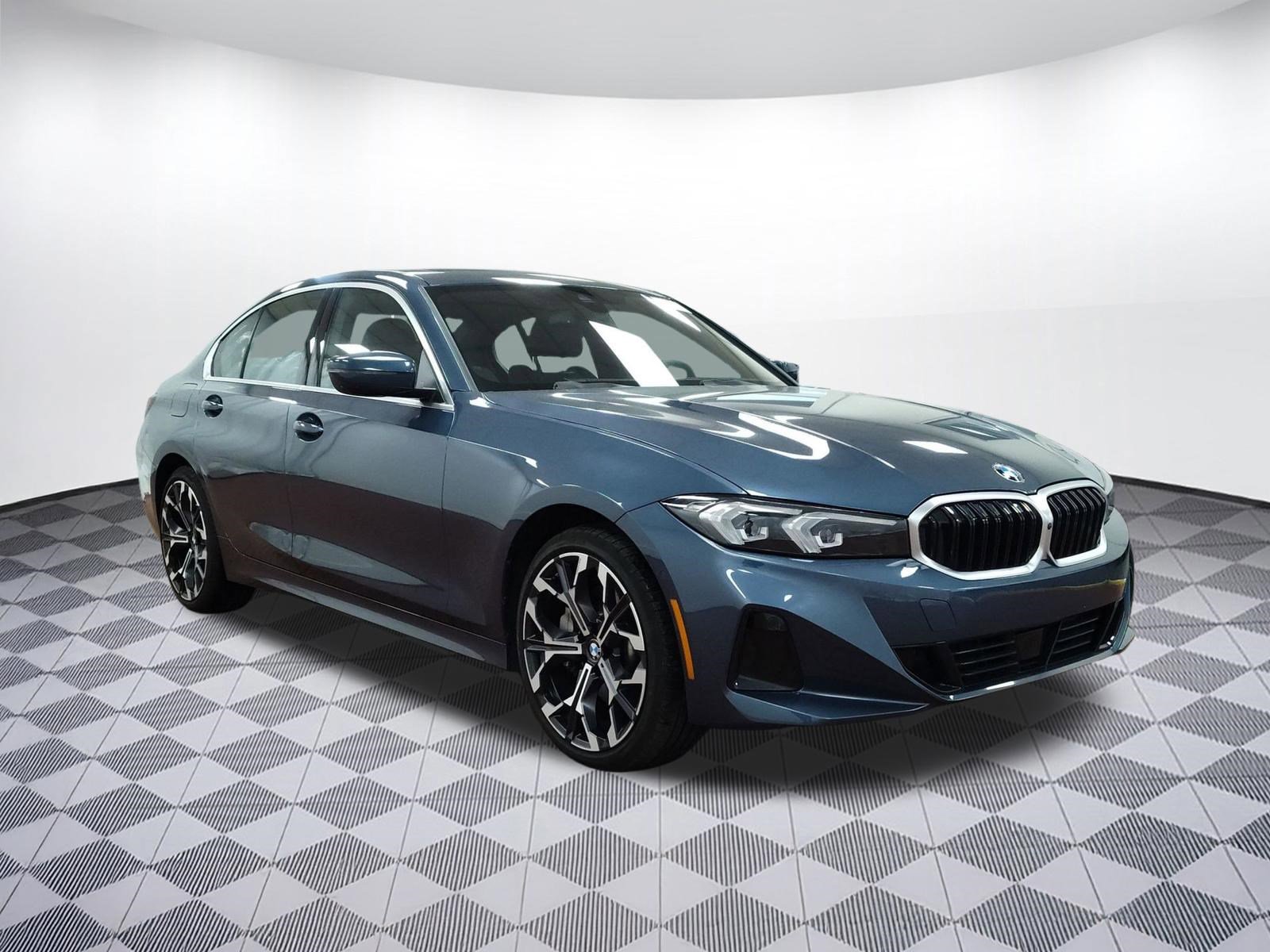 Used 2025 BMW 330i xDrive Sedan image 6