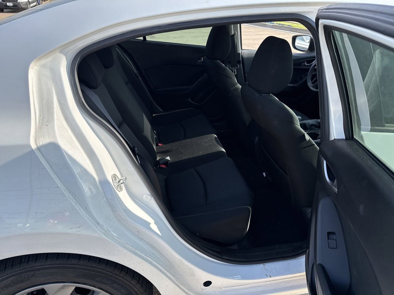 Used 2014 MAZDA MAZDA3 i SV image 11