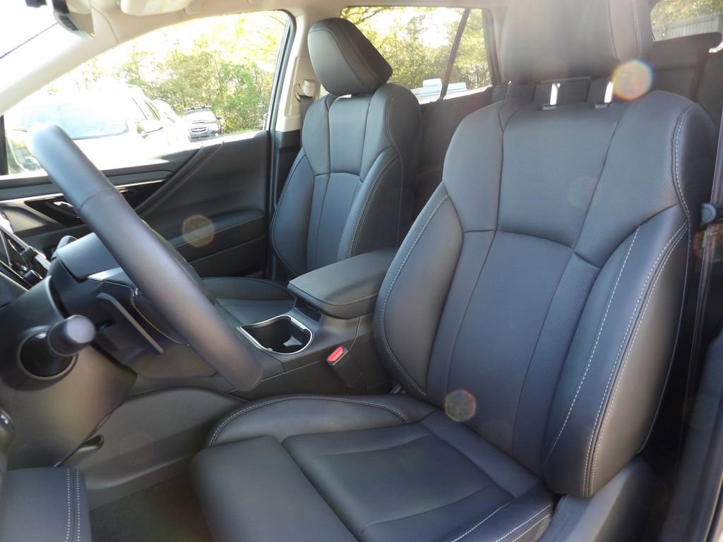 Used 2025 Subaru Outback Limited image 13