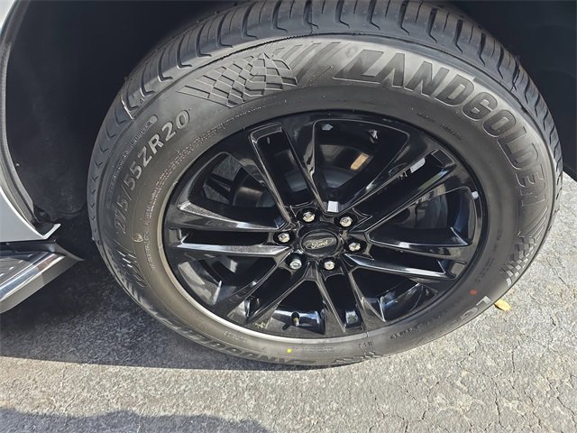 Used 2023 Ford Expedition XLT image 8