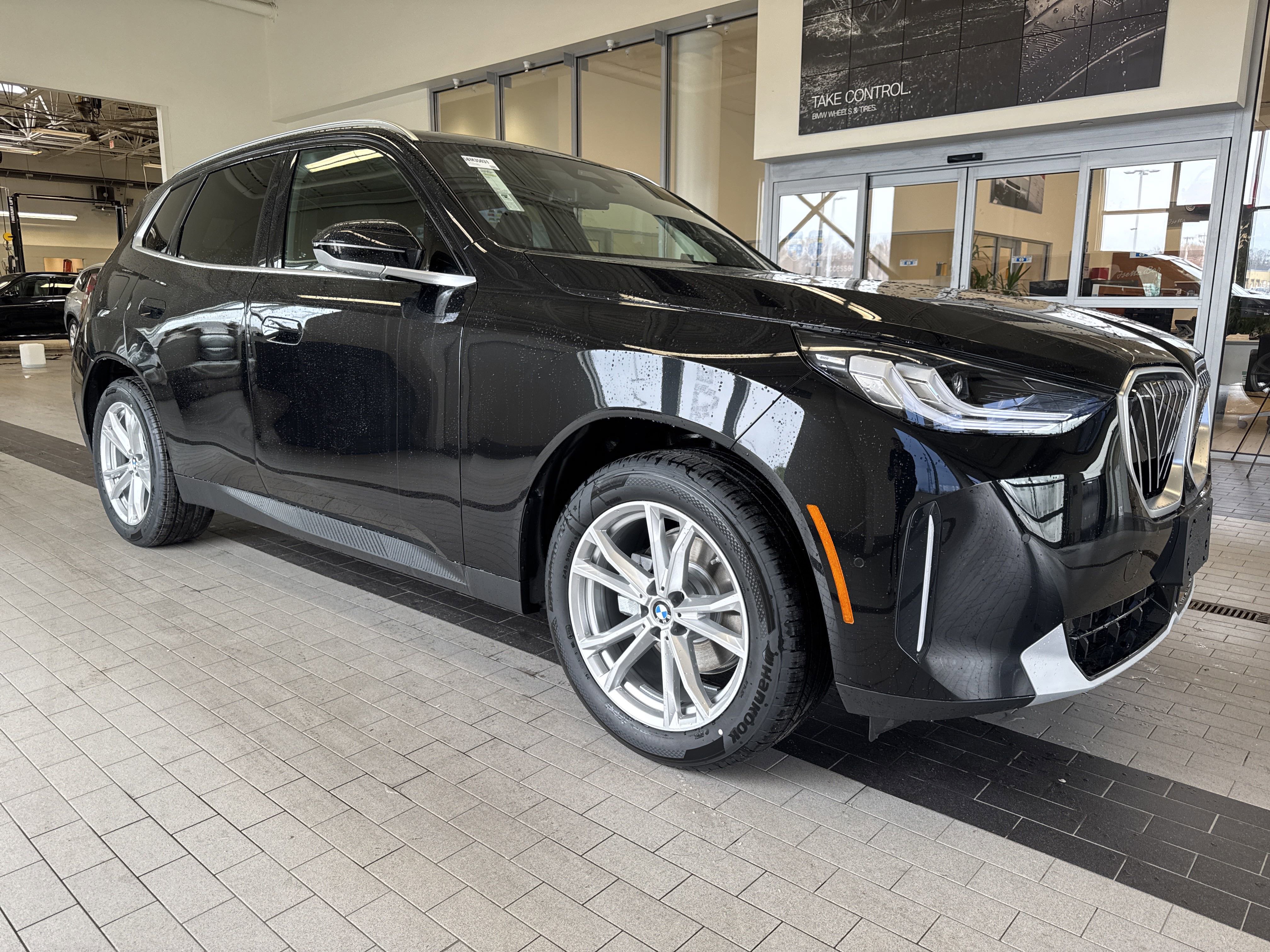 Used 2025 BMW X3 xDrive30i w/ Convenience Package image 3