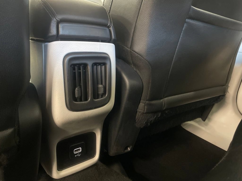 Used 2020 Jeep Compass Latitude w/ Cold Weather Group AWD/4WD image 23
