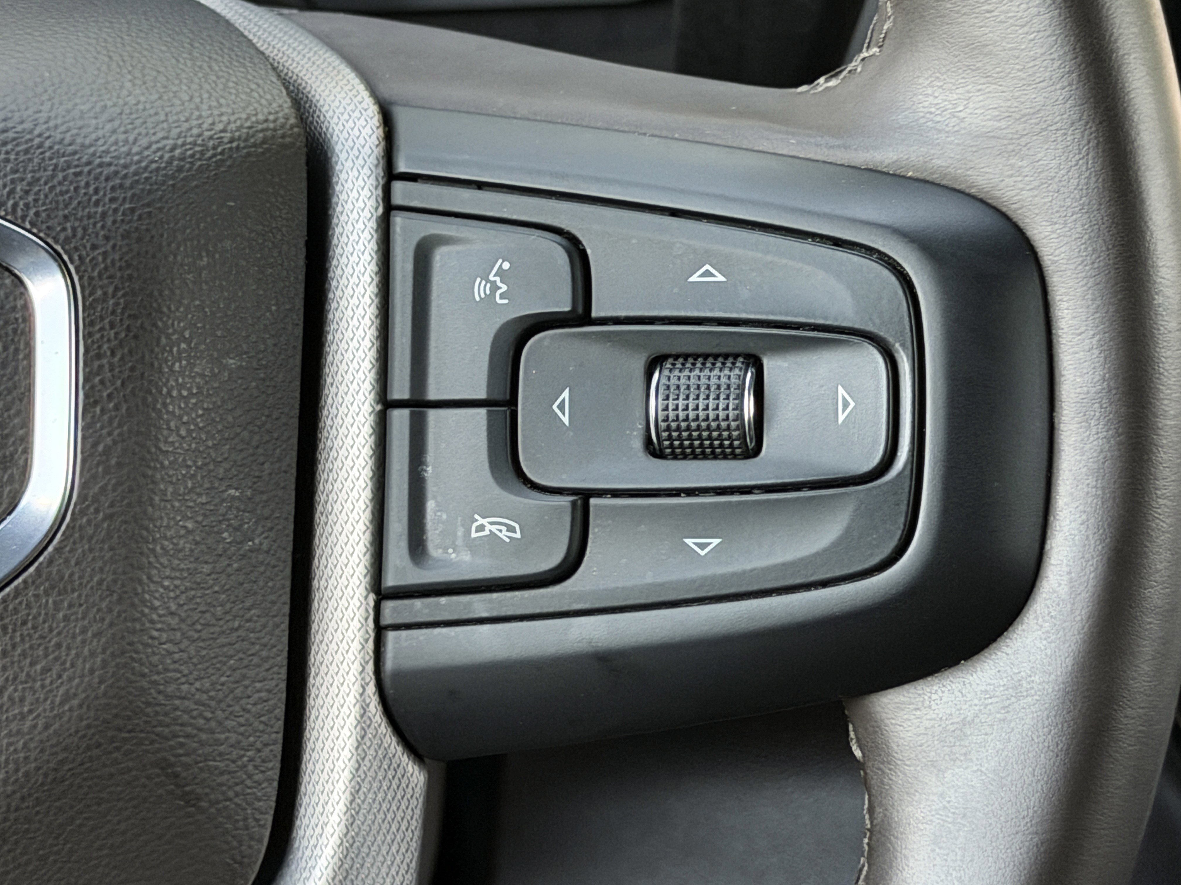 Used 2025 GMC Sierra 3500 Denali w/ Denali Reserve Package AWD/4WD image 47