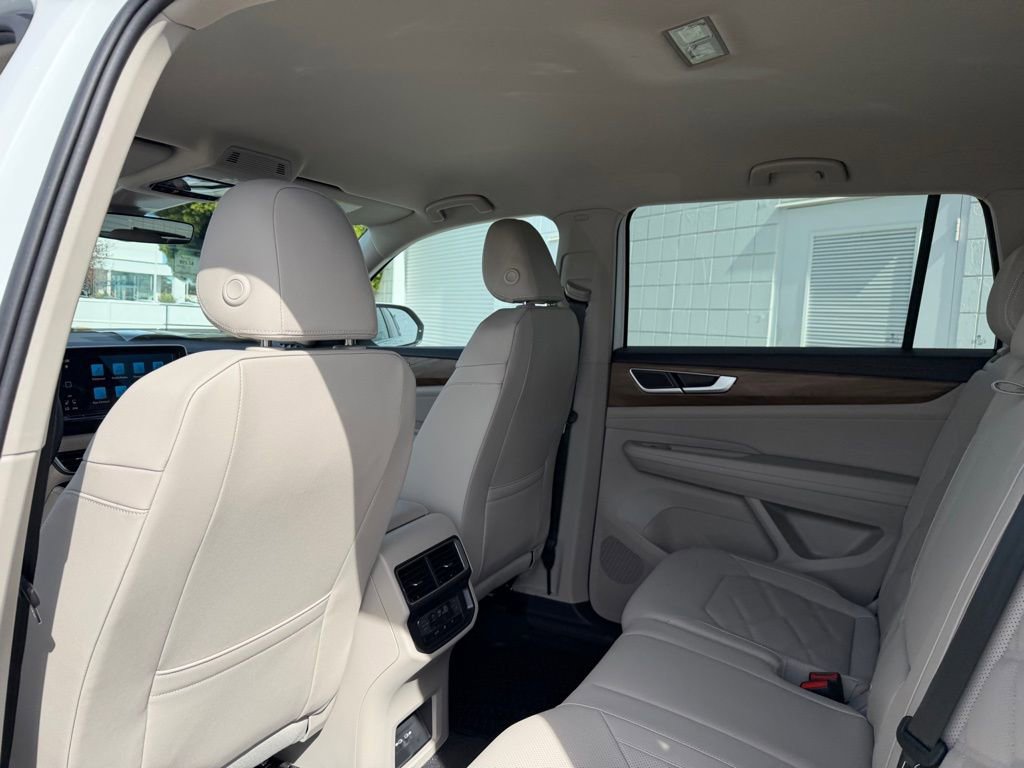 New 2026 Volkswagen Atlas SE image 16