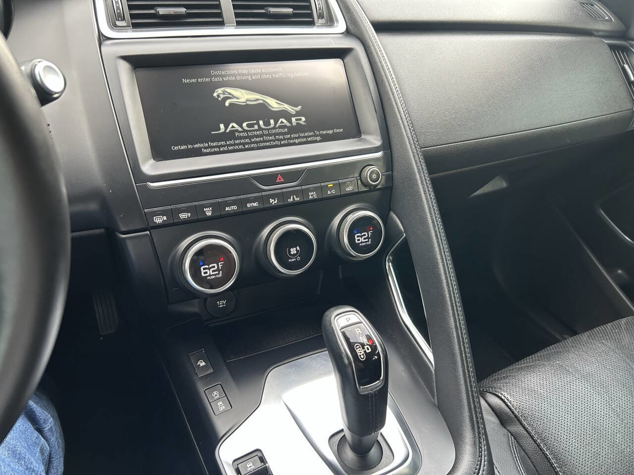Used 2018 Jaguar E-PACE S image 25