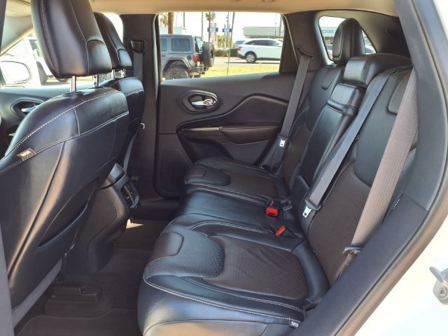 Used 2014 Jeep Cherokee Limited w/ Luxury Group FWD image 13