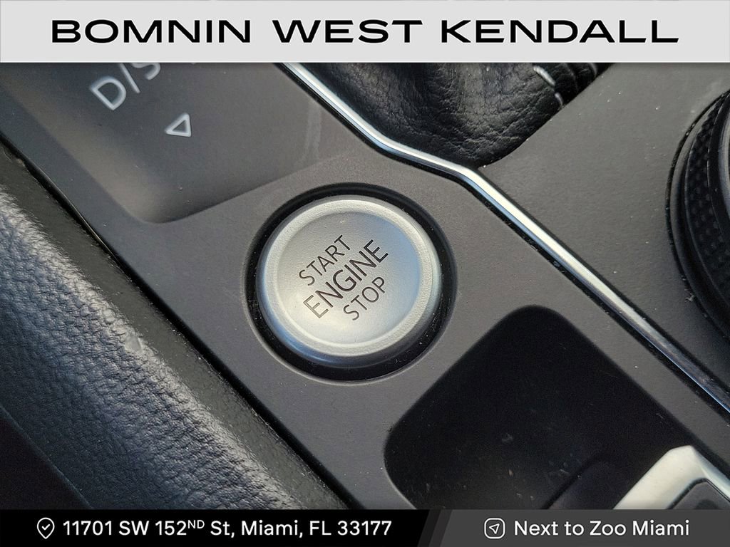 Used 2022 Volkswagen Atlas Cross Sport SEL R-Line image 27