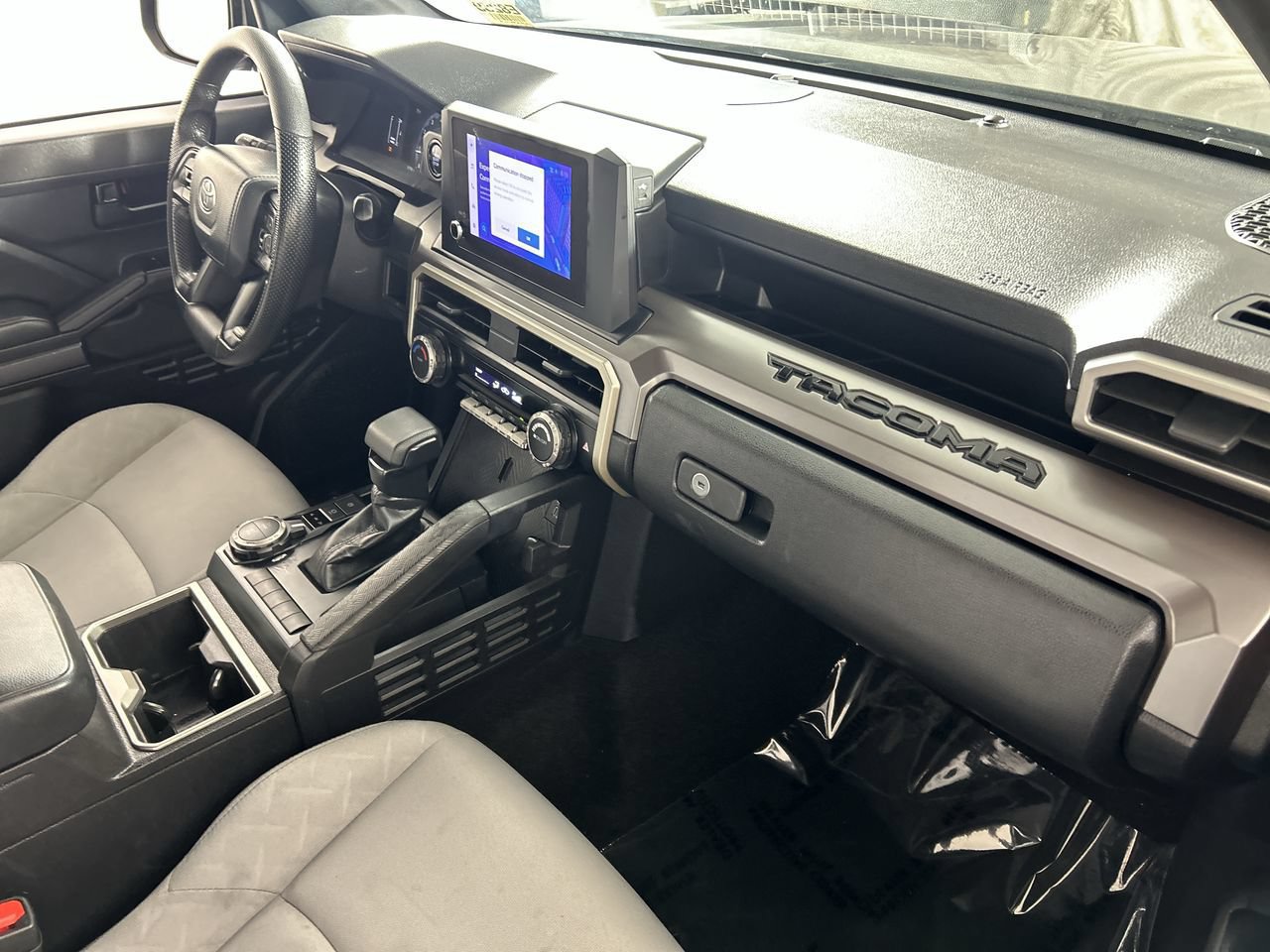 Used 2024 Toyota Tacoma SR5 AWD/4WD image 27
