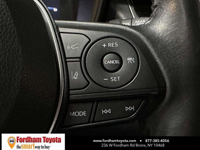 Certified 2022 Toyota Corolla Cross LE image 31