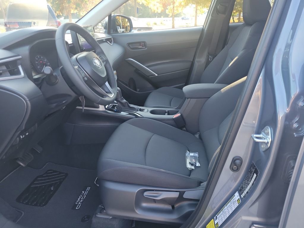 Certified 2025 Toyota Corolla Cross LE image 15