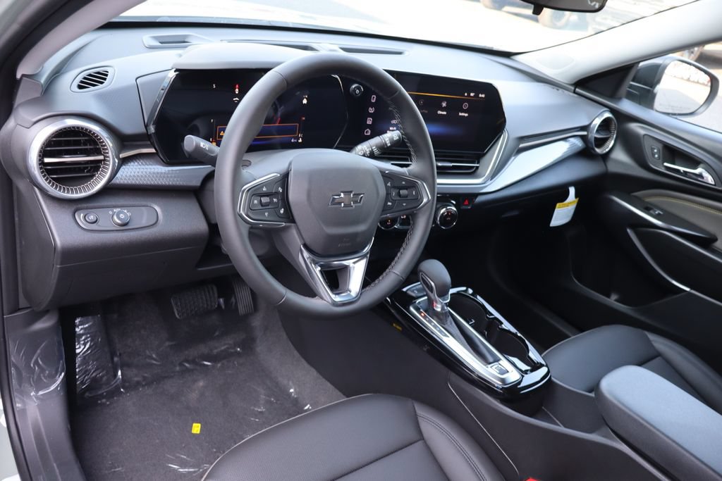 New 2026 Chevrolet Trax ACTIV w/ Sunroof Package FWD image 6