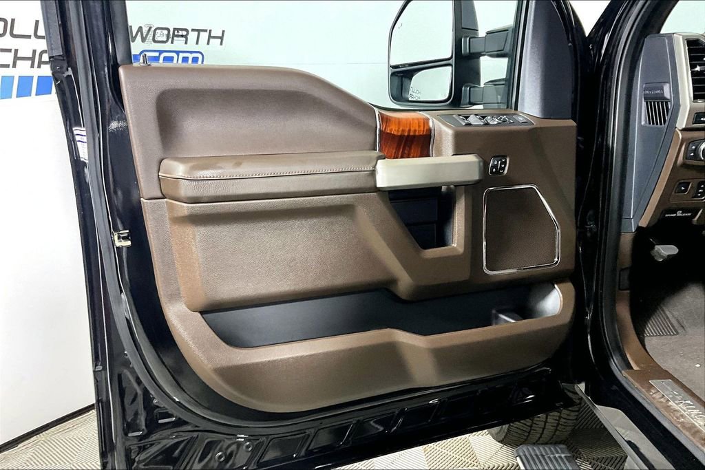 Used 2022 Ford F250 King Ranch w/ King Ranch Ultimate Package AWD/4WD image 18