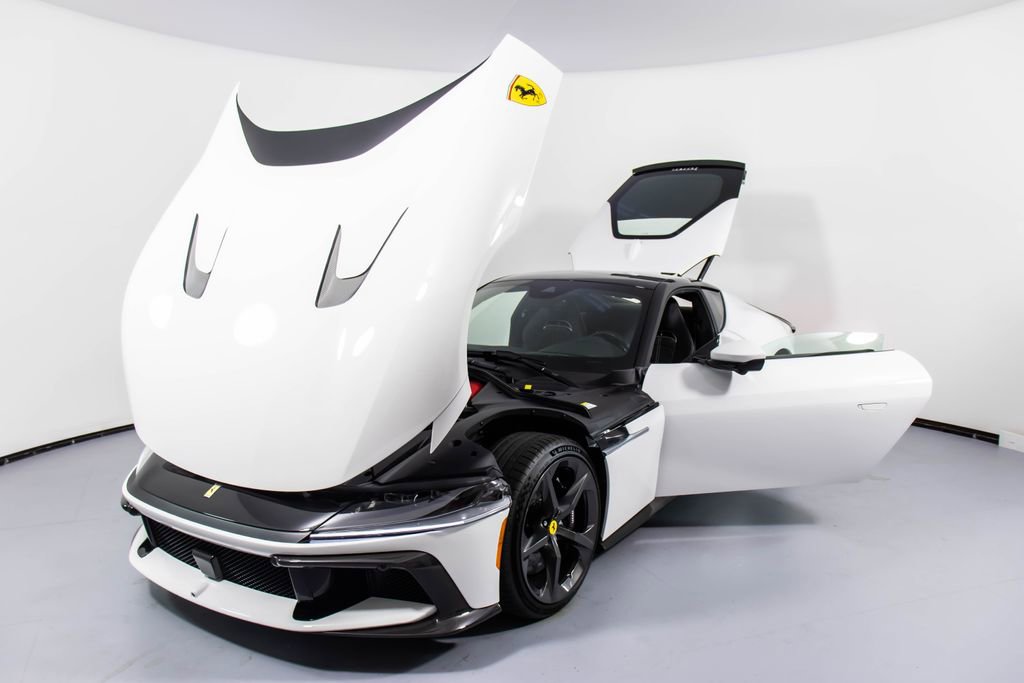 Certified 2025 Ferrari 12Cilindri image 33