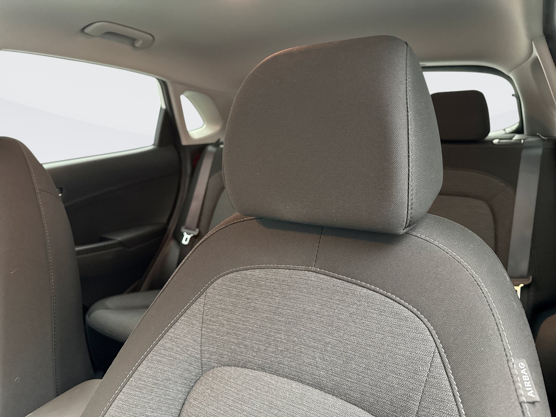 Used 2023 Hyundai Kona SE FWD image 10