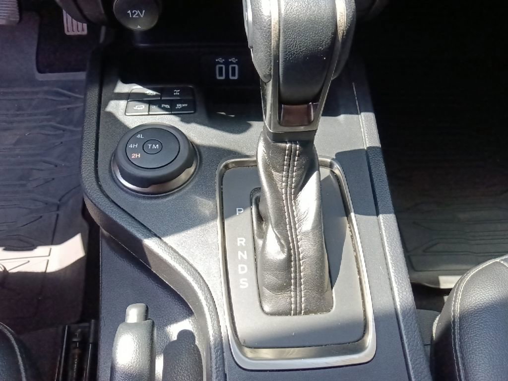 Used 2023 Ford Ranger Lariat w/ FX4 Off-Road Package image 26