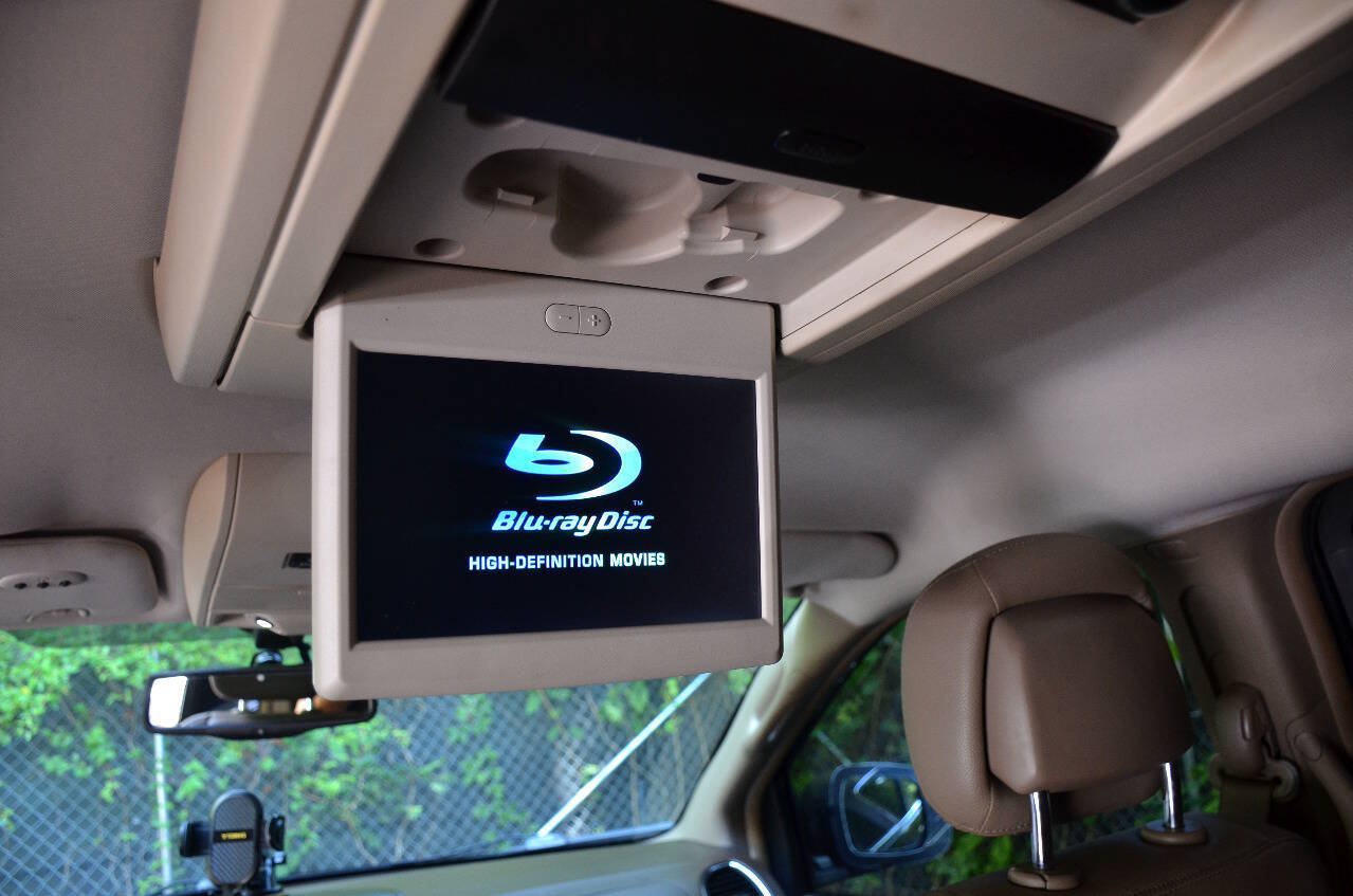 Used 2015 Chrysler Town & Country Touring-L w/ Driver Convenience Group FWD image 20