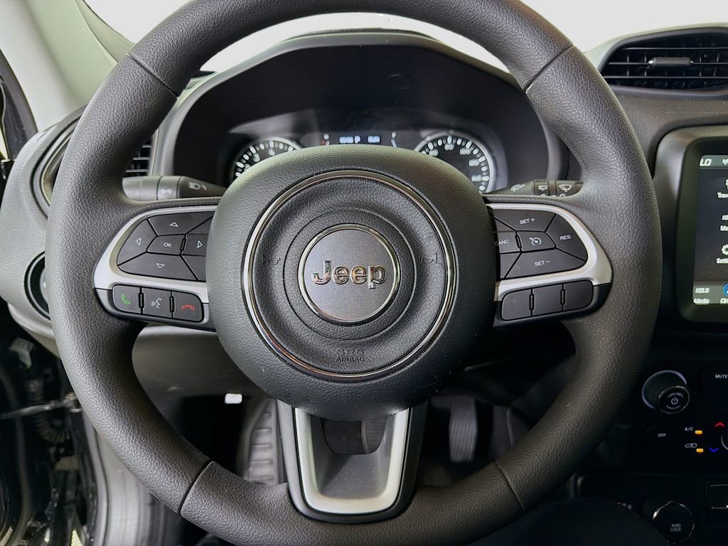 Used 2023 Jeep Renegade Latitude image 14