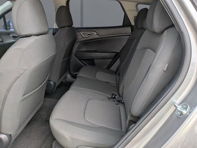 Used 2025 Kia Sportage LX image 12