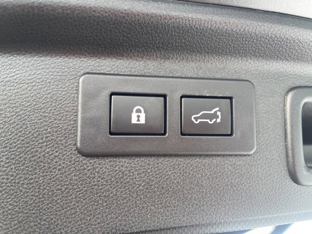 Used 2023 Subaru Forester Premium image 16