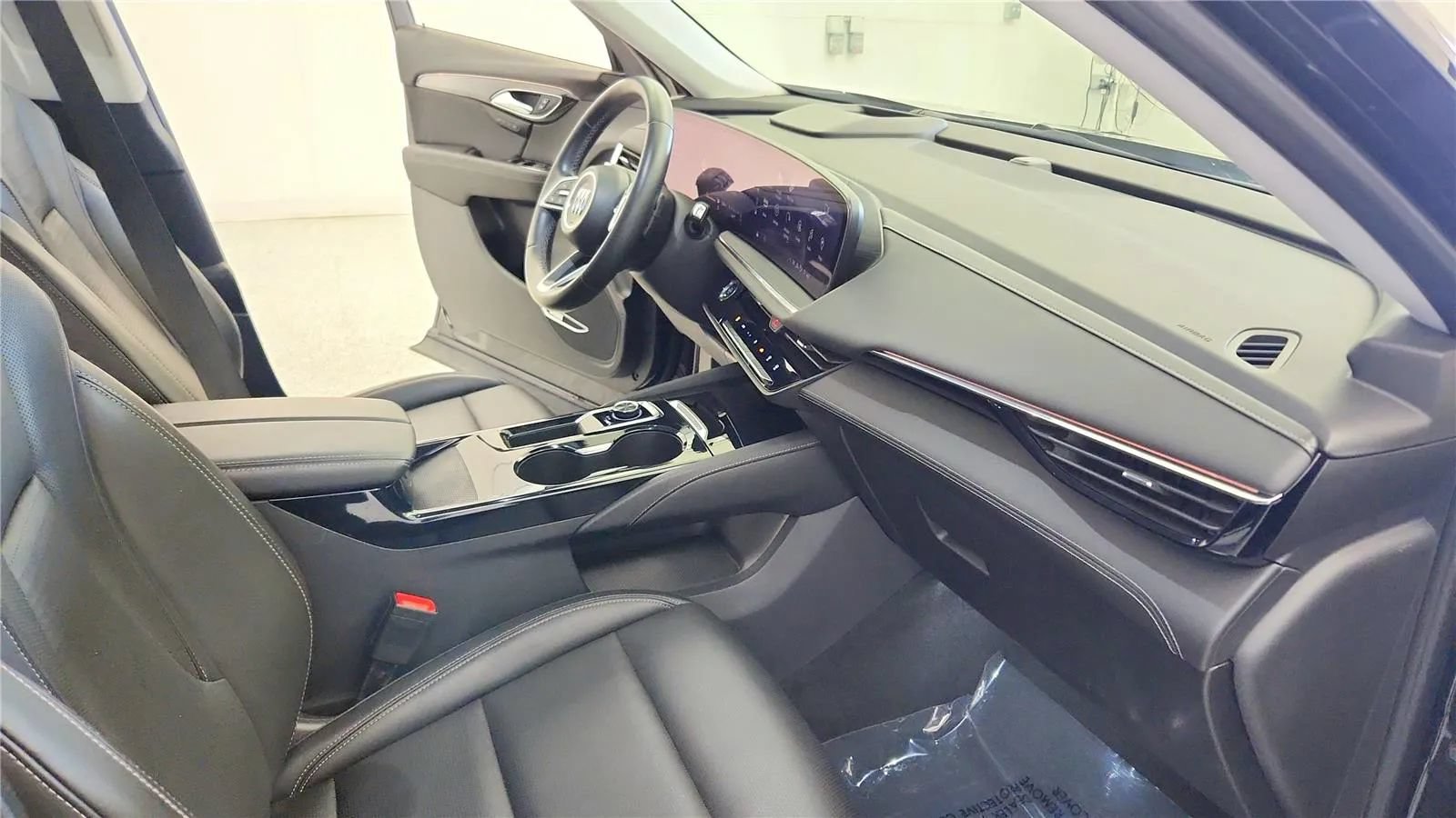 Used 2024 Buick Envision Preferred AWD/4WD image 30