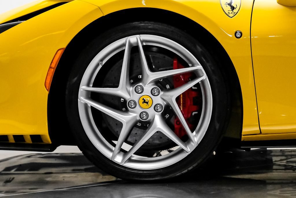 Used 2022 Ferrari F8 Tributo RWD image 54