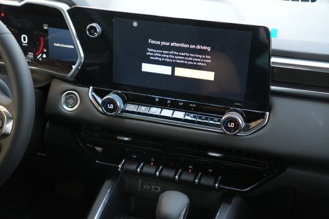 New 2025 GMC Canyon Elevation w/ Convenience Package image 17