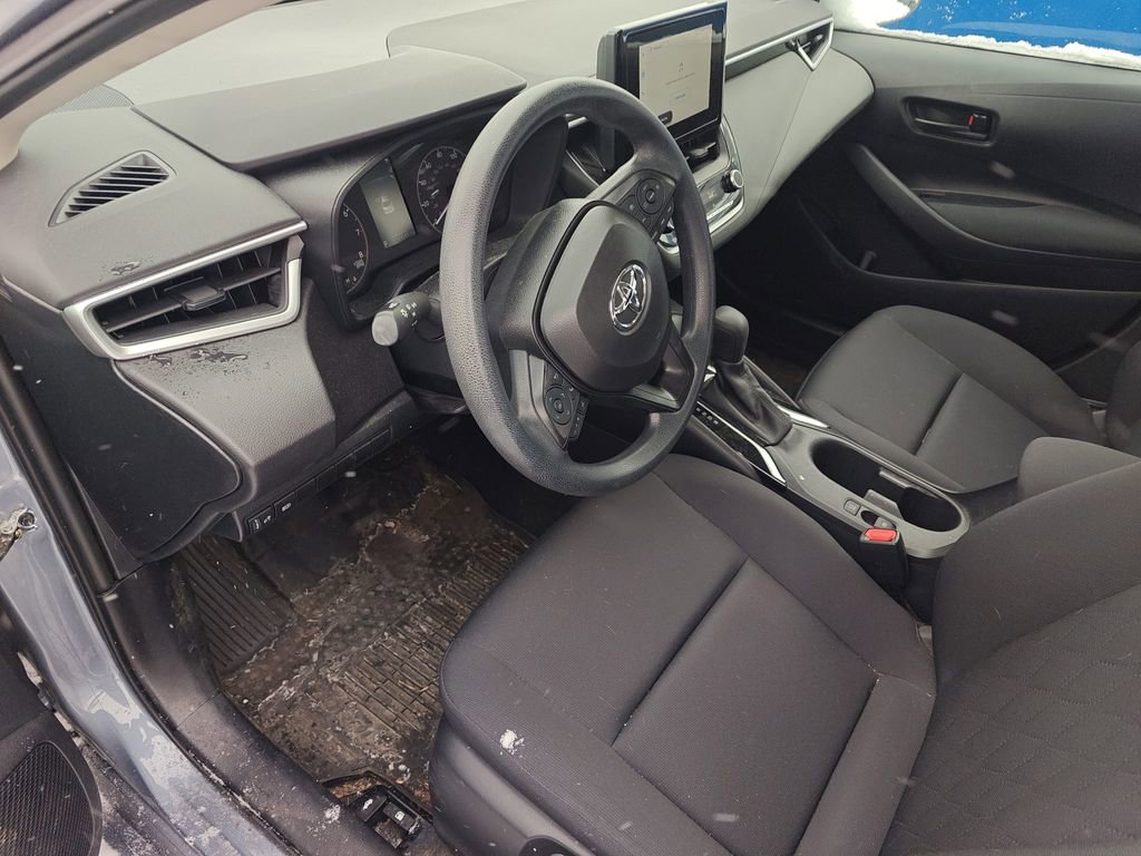 Used 2024 Toyota Corolla LE image 6