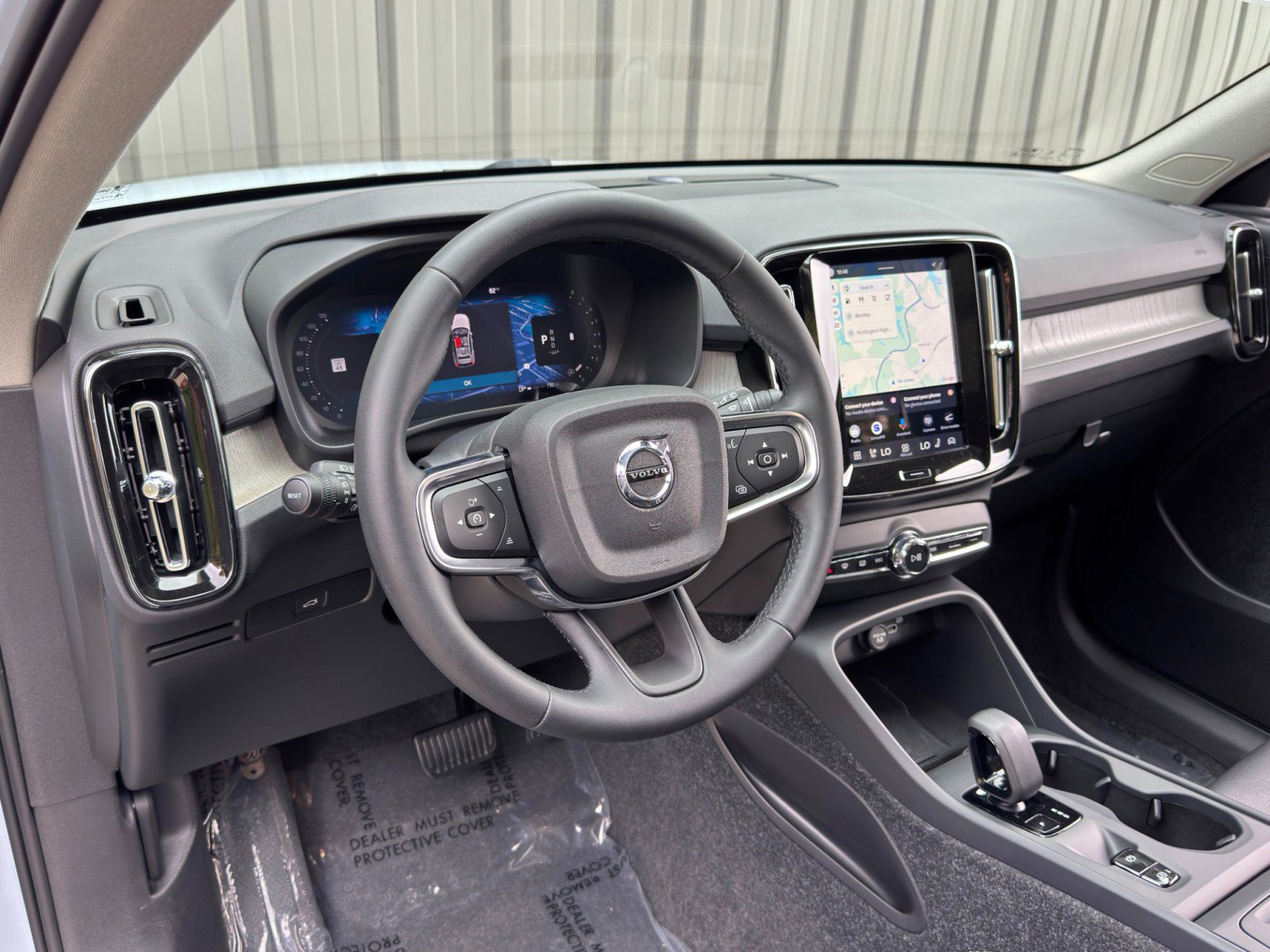 Used 2025 Volvo XC40 B5 Core w/ Climate Package AWD/4WD image 10