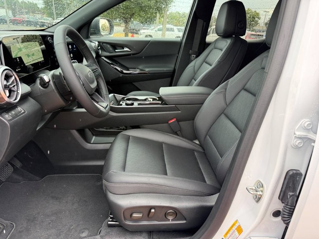 New 2027 Chevrolet Equinox LT w/ Convenience Package II FWD image 12