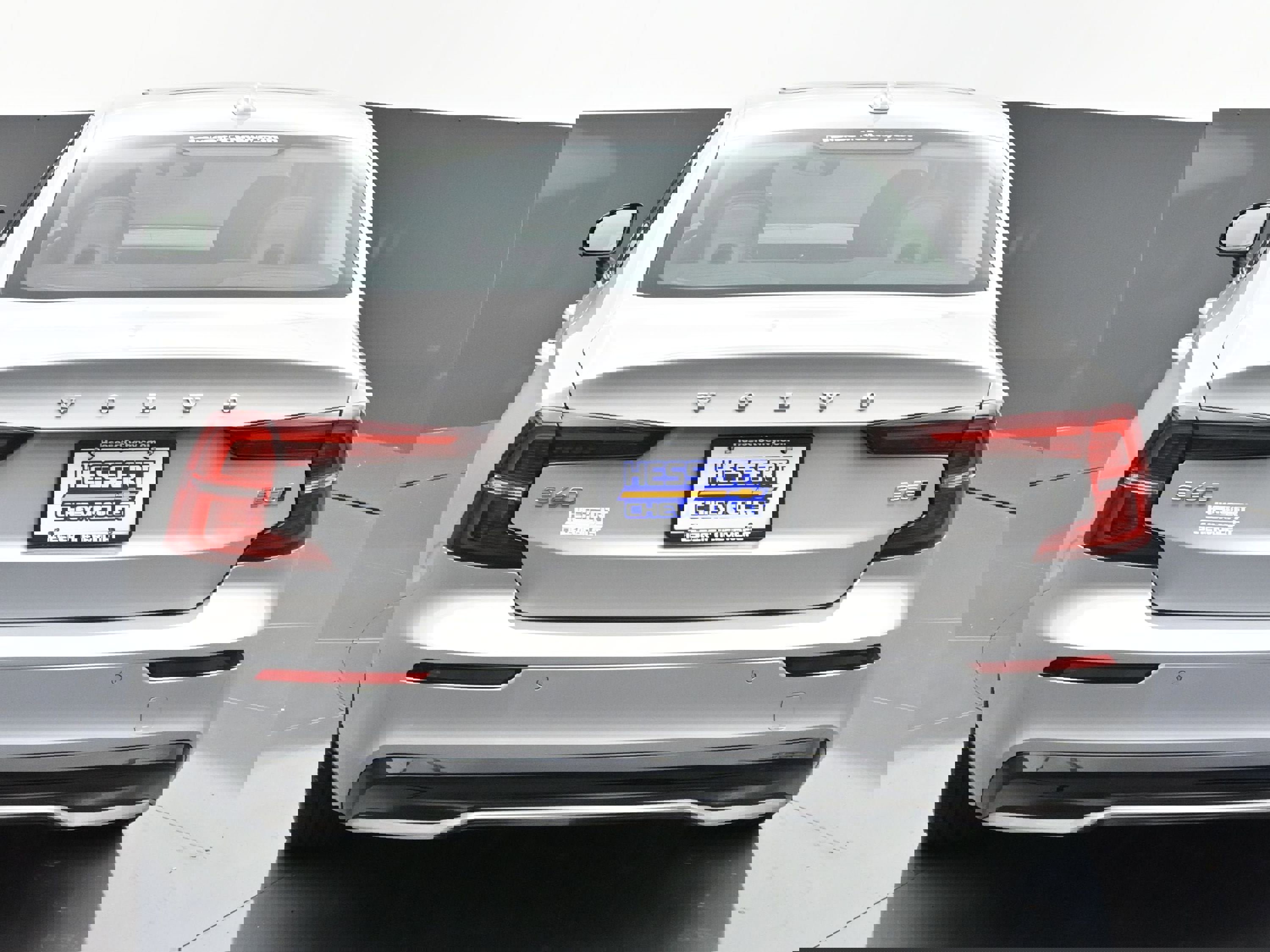 Used 2023 Volvo S60 B5 Plus w/ Climate Package image 6