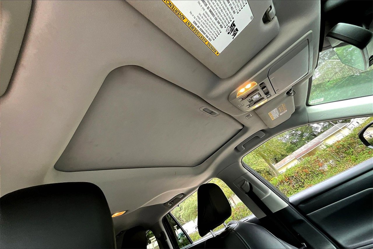 Used 2022 Toyota Highlander XLE image 24