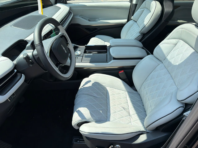 New 2027 Lincoln Navigator L Black Label AWD/4WD image 10