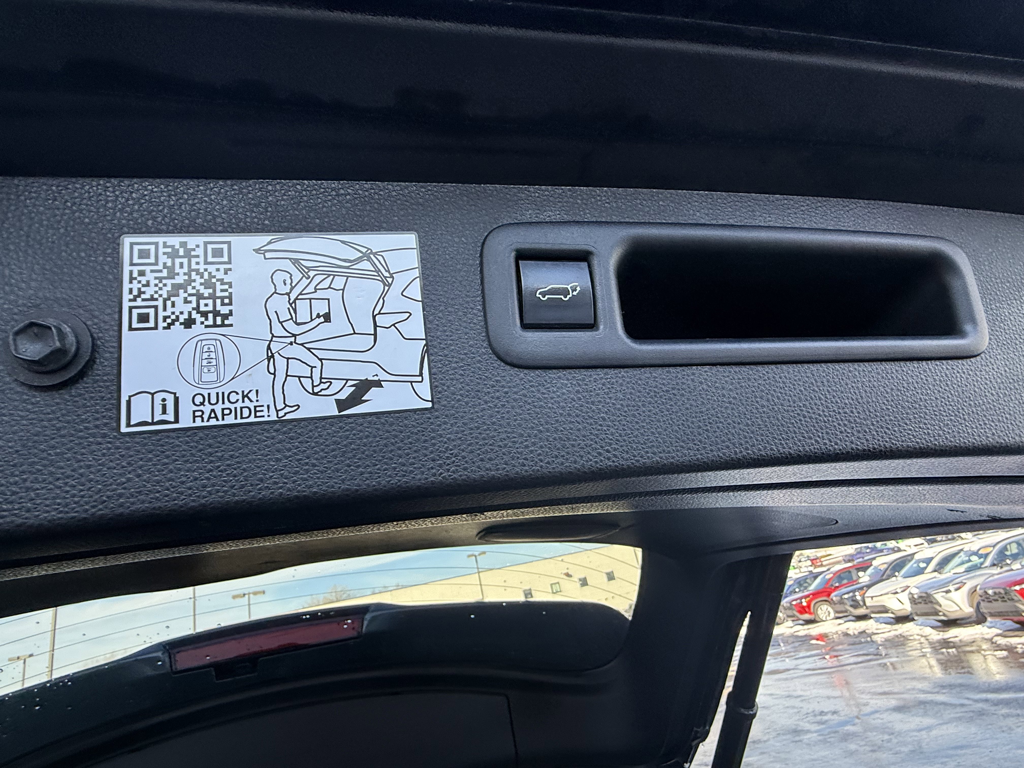 Certified 2022 Toyota Highlander Platinum image 24