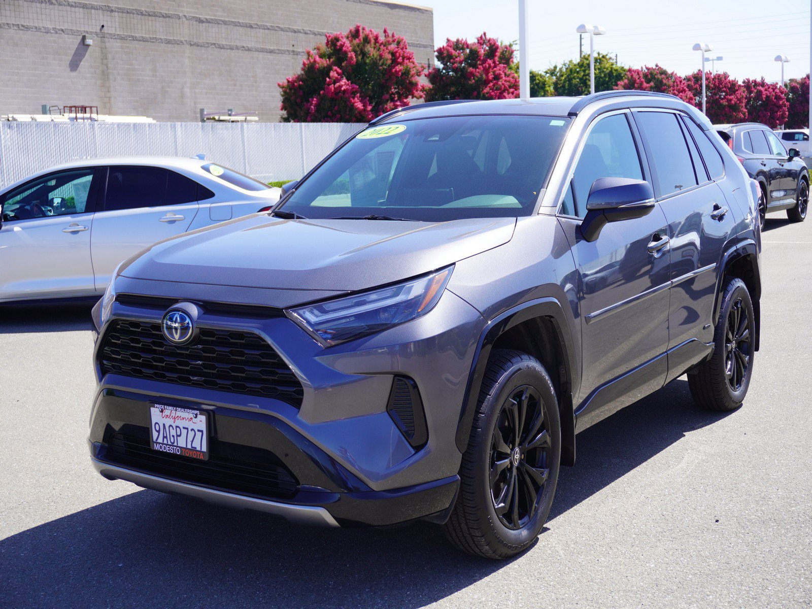 Used 2022 Toyota RAV4 SE w/ Convenience Package AWD/4WD image 5