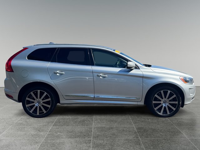Used 2017 Volvo XC60 T6 Inscription w/ Preferred Option Package AWD/4WD image 6