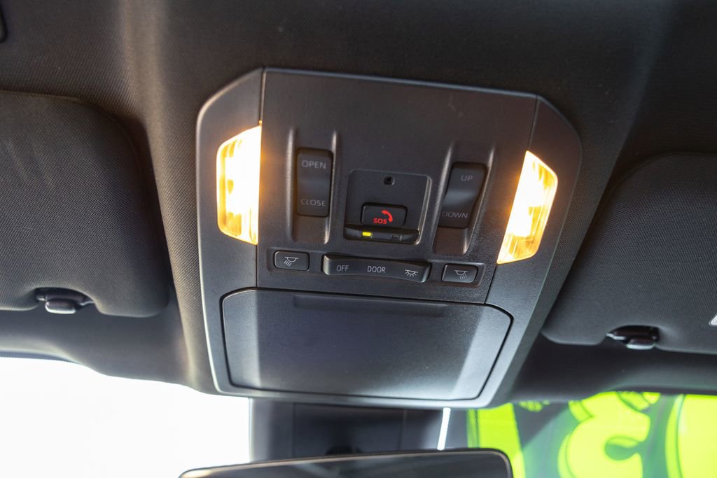 Certified 2024 Toyota Highlander XSE image 23