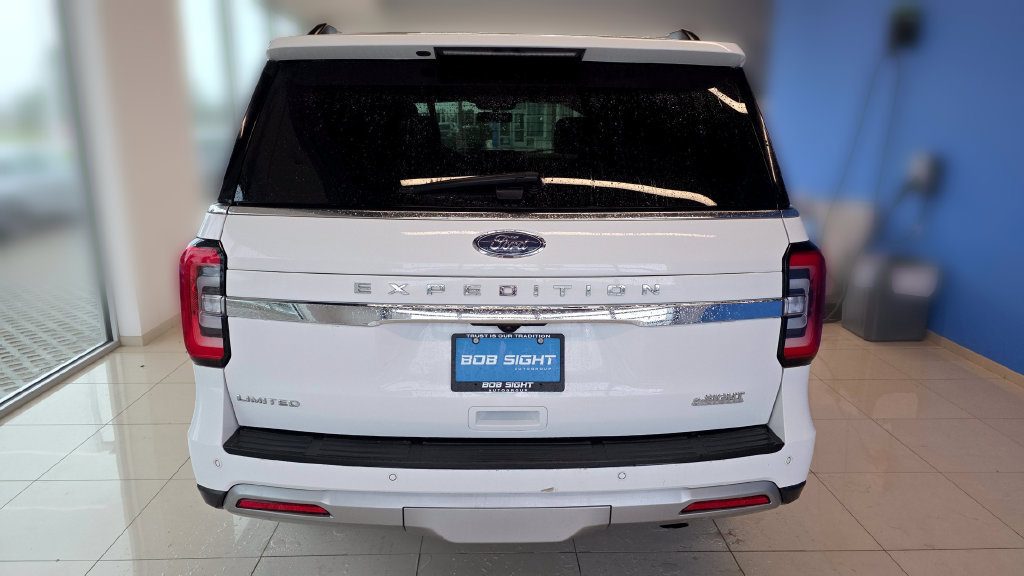 Used 2024 Ford Expedition Limited AWD/4WD image 4