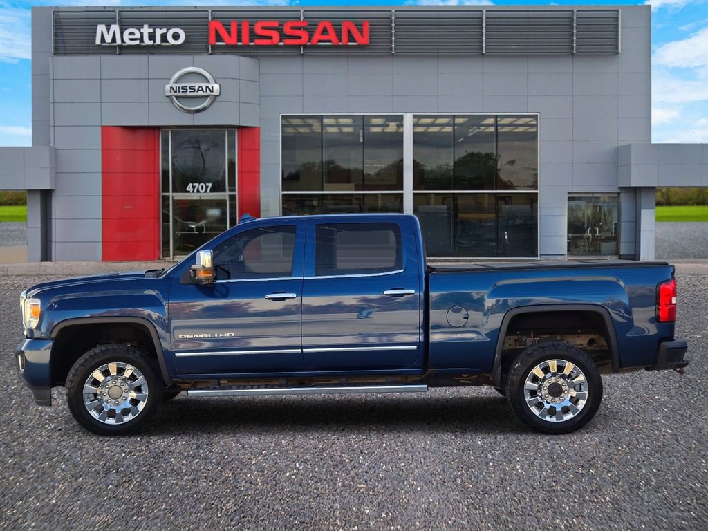 Used 2016 GMC Sierra 2500 Denali w/ Duramax Plus Package image 3