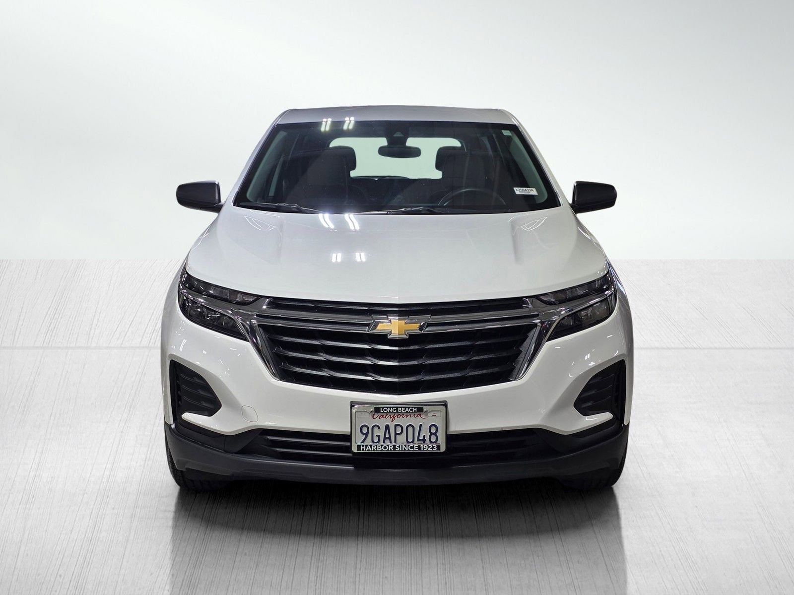 Used 2022 Chevrolet Equinox LS image 2