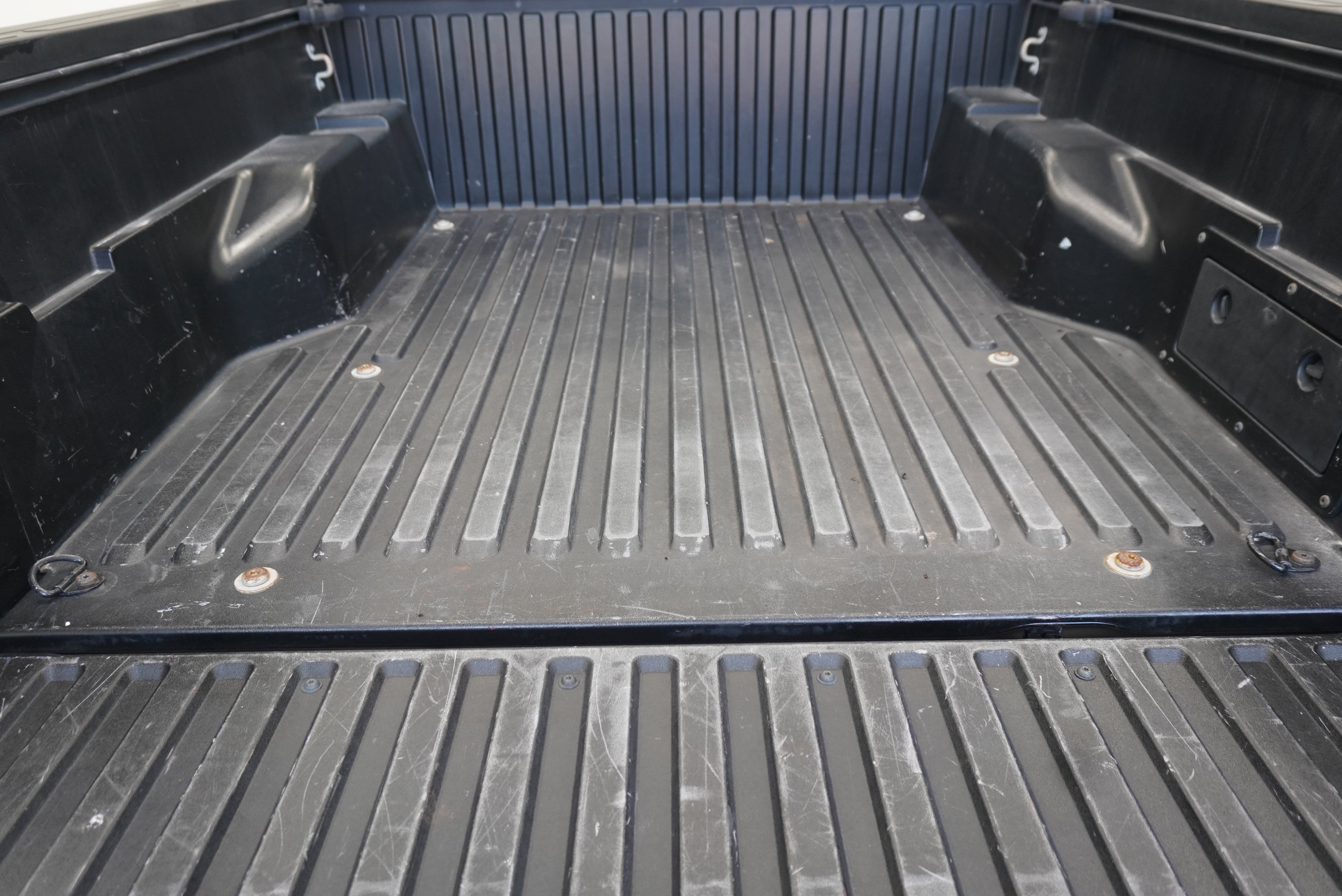 Used 2020 Toyota Tacoma SR5 RWD image 24